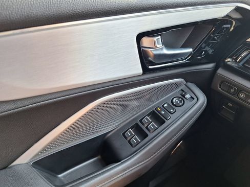 Certified 2025 Acura MDX FWD image 19