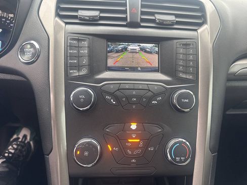 Used 2019 Ford Fusion S FWD image 28