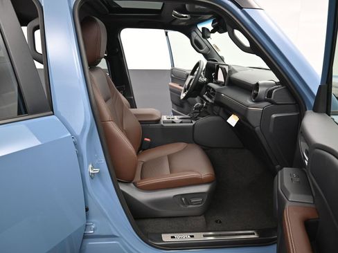 Certified 2025 Toyota Land Cruiser w/ Premium Package image 39