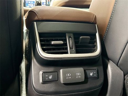 Used 2020 Subaru Outback Touring w/ Popular Package #2 image 30