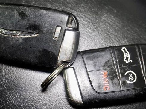 Used 2014 Chrysler 300 S image 30