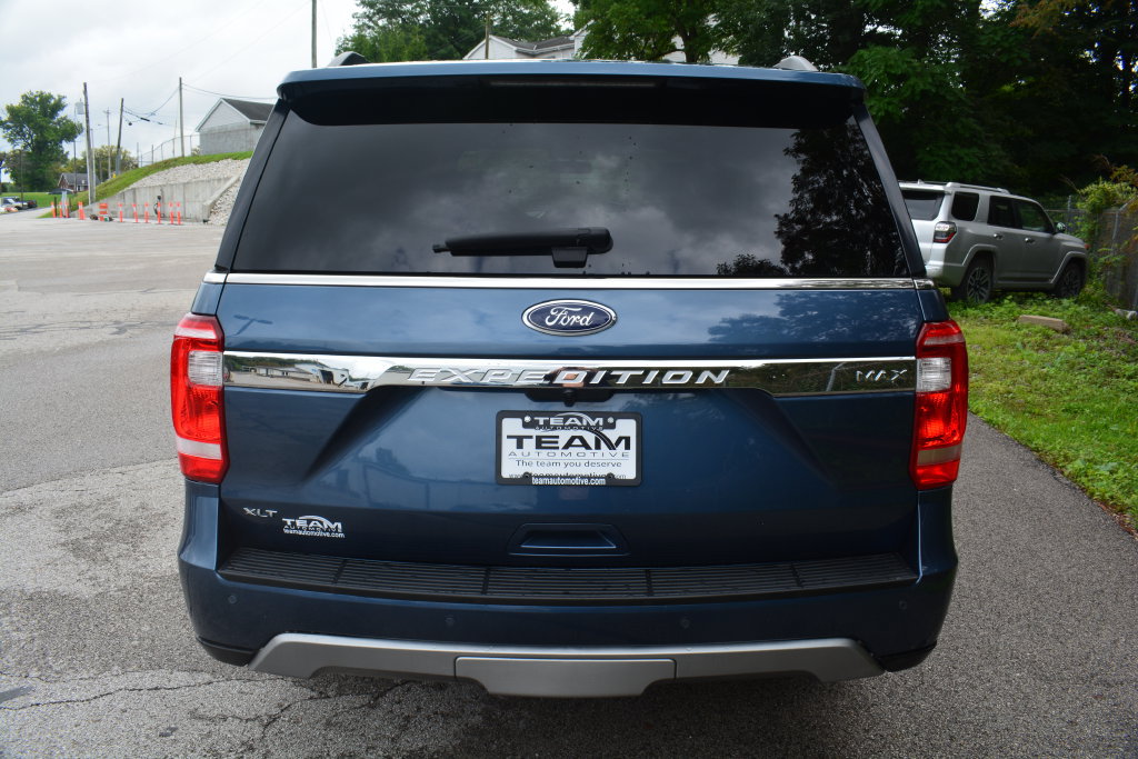 Used 2020 Ford Expedition Max XLT w/ Equipment Group 202A AWD/4WD image 6