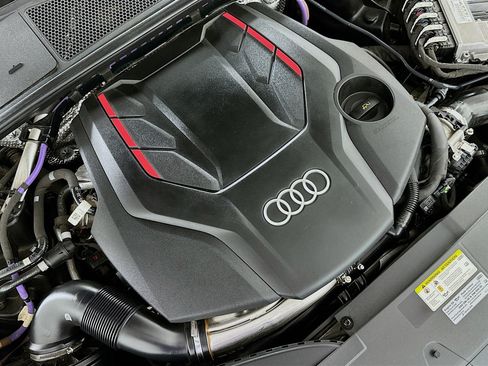 Used 2021 Audi S6 Prestige w/ Prestige Package image 32