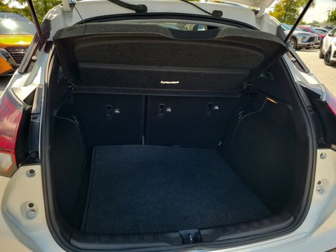 Used 2024 Nissan Kicks SR w/ SR Premium Package FWD image 10
