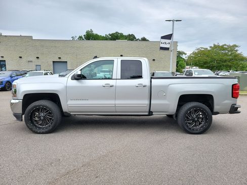 Used 2018 Chevrolet Silverado 1500 LT RWD image 17