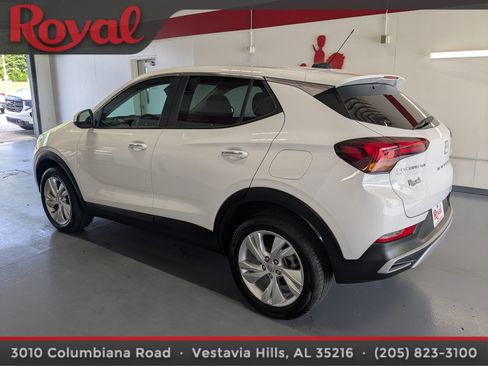 Used 2025 Buick Encore GX Preferred AWD/4WD image 2