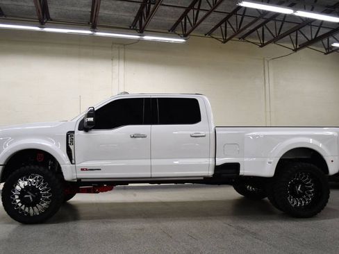 Used 2025 Ford F450 Platinum w/ Platinum Plus Package AWD/4WD image 3
