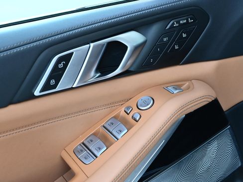 Certified 2025 BMW X7 xDrive40i w/ Executive Package image 25