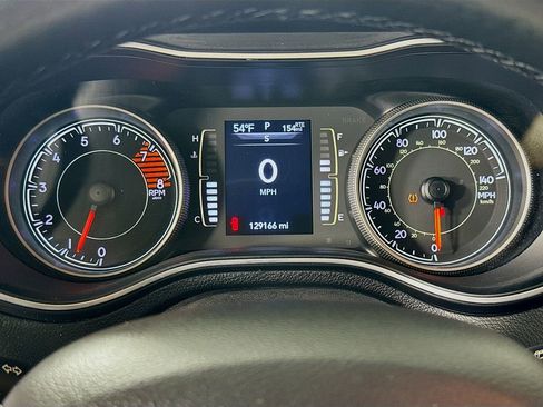 Used 2020 Jeep Cherokee Latitude Plus w/ Cold Weather Group image 12