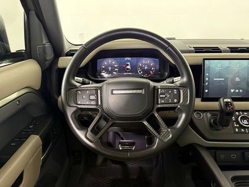 Used 2020 Land Rover Defender 110 HSE AWD/4WD image 28