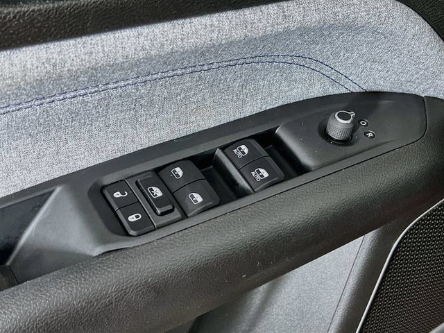 Used 2025 Jeep Compass Sport AWD/4WD image 9
