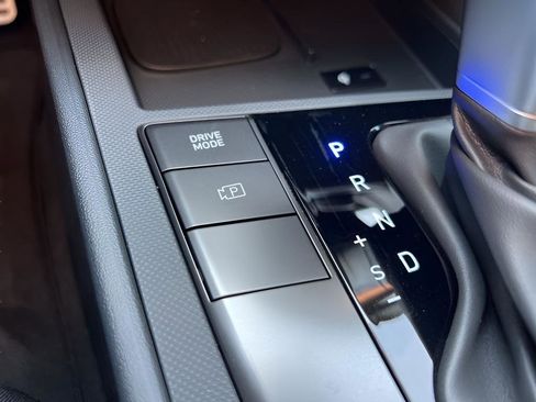 Used 2025 Hyundai Elantra Sport image 20