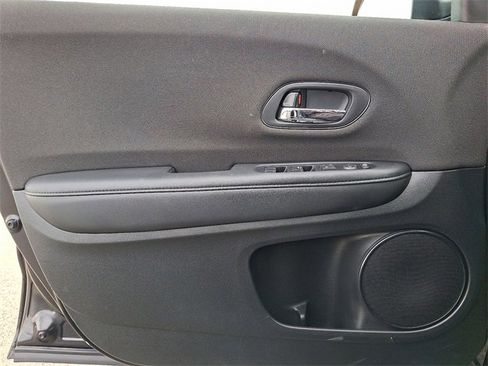 Certified 2019 Honda HR-V LX image 21