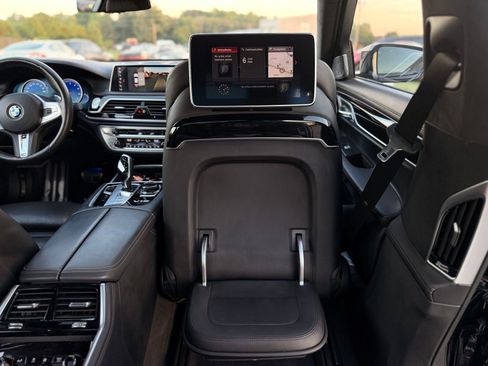 Used 2018 BMW M760i xDrive AWD/4WD image 88