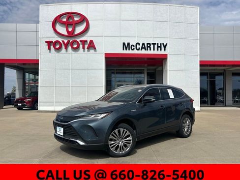 Used 2021 Toyota Venza Limited image 1
