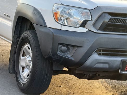 Used 2015 Toyota Tacoma PreRunner w/ Convenience Package RWD image 5