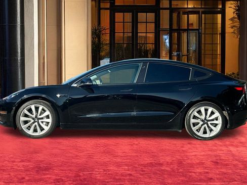 Used 2018 Tesla Model 3 Long Range image 3
