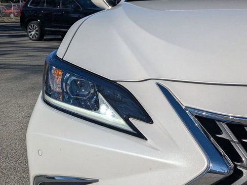 Used 2023 Lexus ES 350 w/ Premium Package image 13