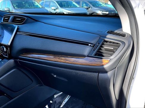 Used 2022 Honda CR-V Touring image 18