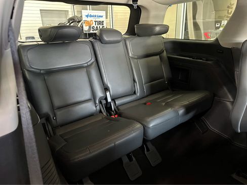 Certified 2025 Ford Expedition Active image 38