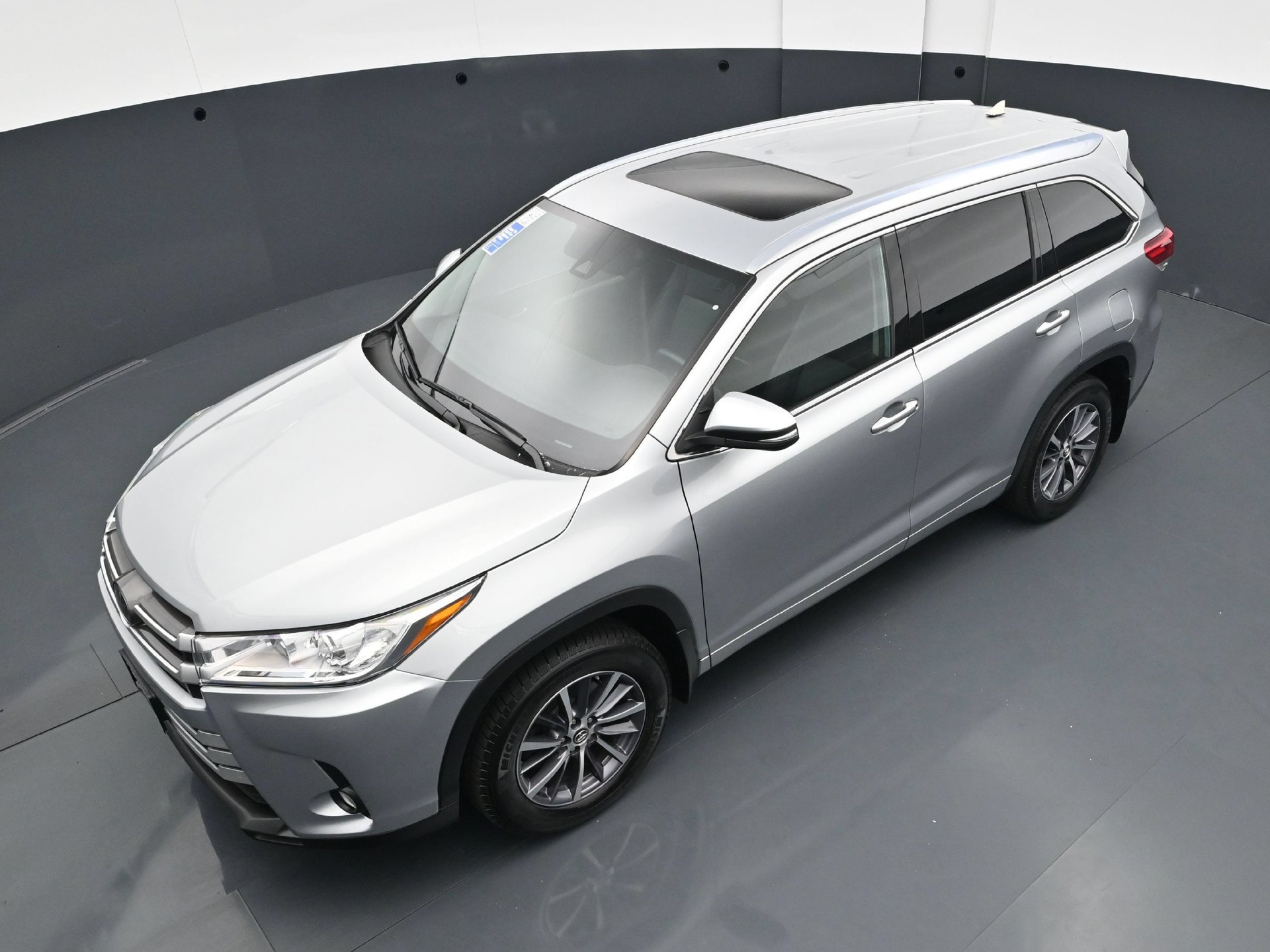 Used 2018 Toyota Highlander XLE AWD/4WD image 39
