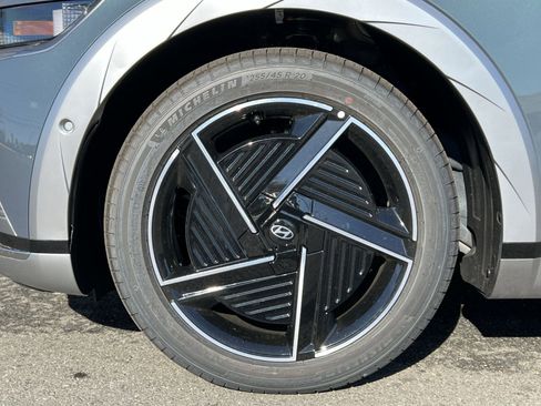 New 2026 Hyundai Ioniq 5 Limited image 12