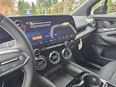 New 2026 Chevrolet Blazer EV LT image 26