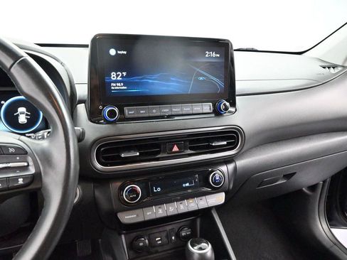 Used 2022 Hyundai Kona Limited FWD image 17