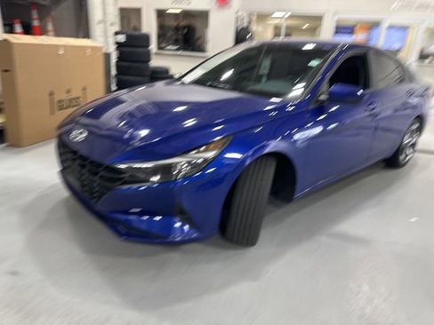 Certified 2023 Hyundai Elantra SEL w/ Convenience Package image 4