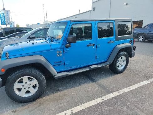 Used 2015 Jeep Wrangler Unlimited Sport w/ Quick Order Package 24S AWD/4WD image 7