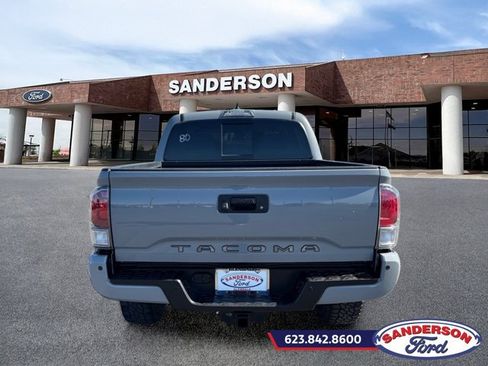 Used 2020 Toyota Tacoma TRD Off-Road w/ Technology Package AWD/4WD image 4