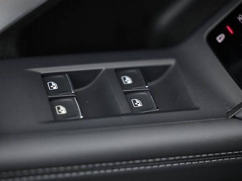 New 2025 Audi Q5 2.0T Premium Plus image 17