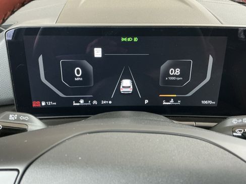 Used 2026 Kia Sportage SX image 8