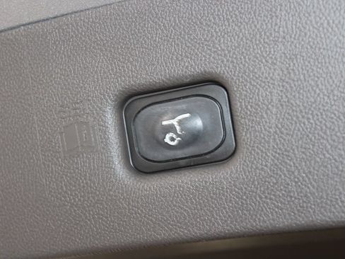 Used 2023 Lincoln Nautilus Reserve FWD image 16