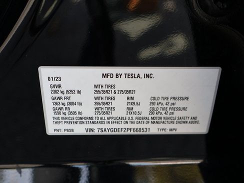 Used 2023 Tesla Model Y Long Range image 60