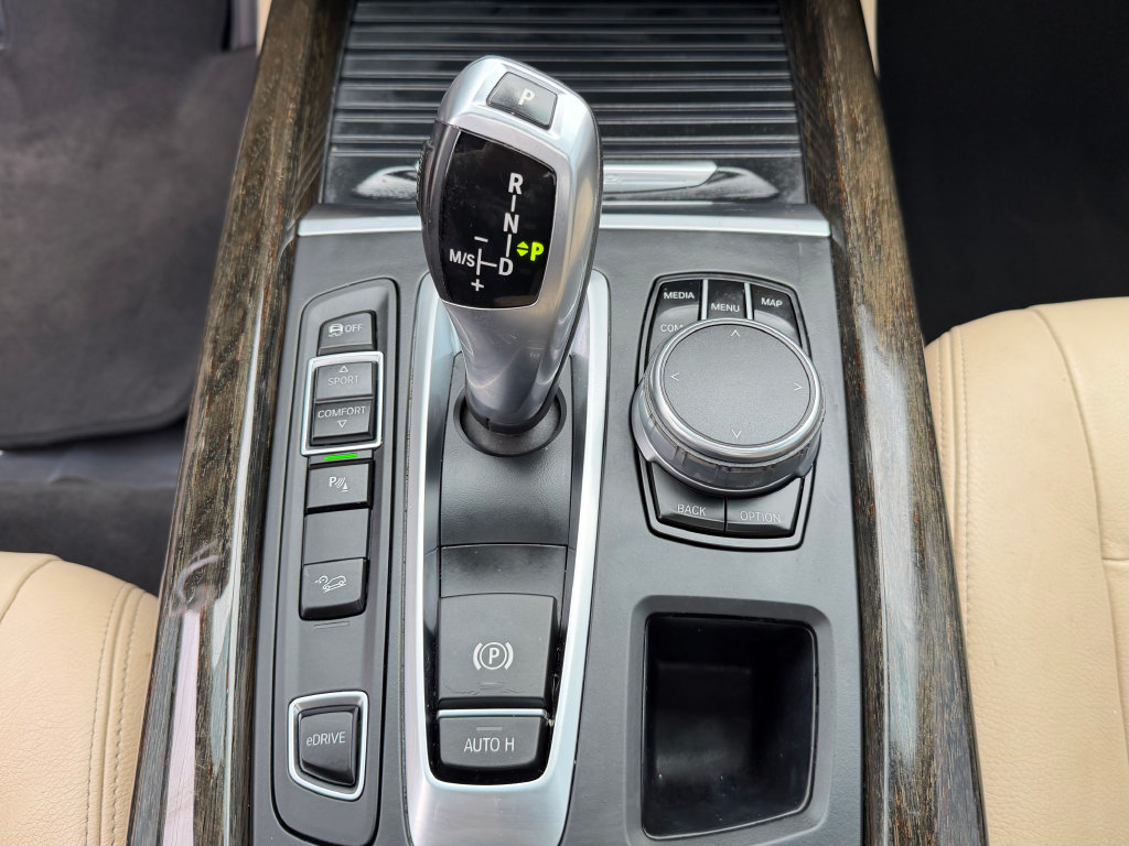 Used 2018 BMW X5 xDrive40e AWD/4WD image 17