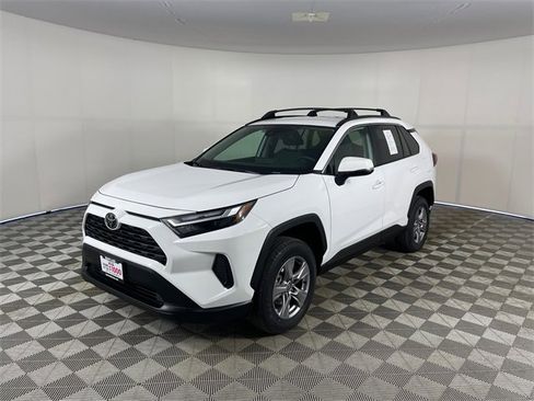 Used 2025 Toyota RAV4 XLE image 1