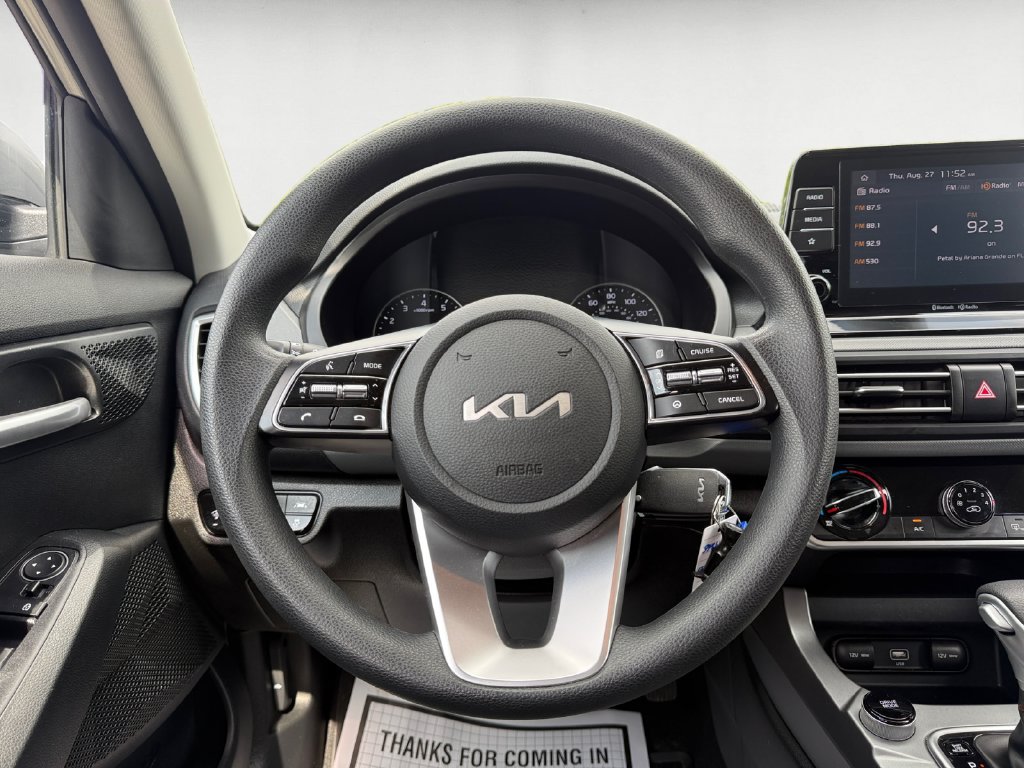 Used 2023 Kia Seltos LX AWD/4WD image 13