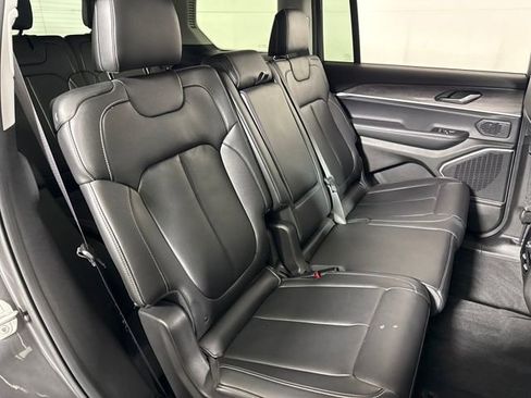 Used 2022 Jeep Grand Cherokee L Limited AWD/4WD image 14