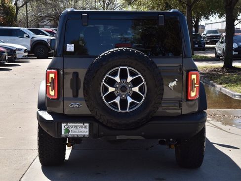 Certified 2025 Ford Bronco Badlands image 9