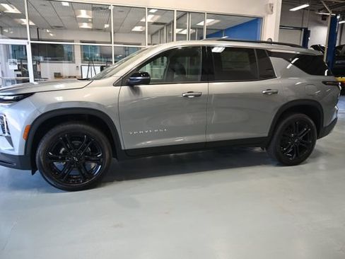 New 2026 Chevrolet Traverse LT w/ LPO, Floor Liner Package FWD image 7