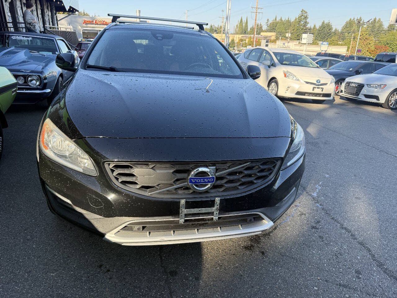 Used 2018 Volvo V60 T5 Cross Country w/ Convenience Package AWD/4WD image 3