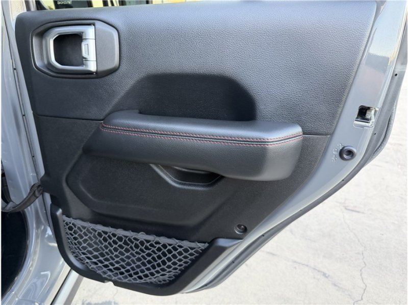 Used 2019 Jeep Wrangler Unlimited Rubicon AWD/4WD image 30