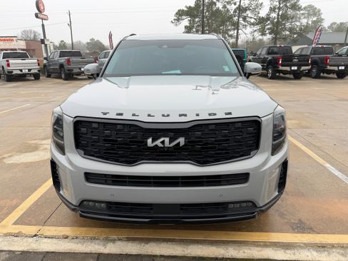 Used 2022 Kia Telluride SX w/ Nightfall Edition Package AWD/4WD image 2