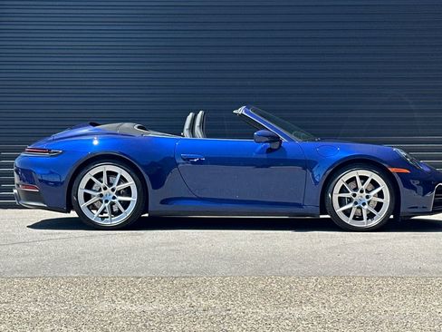 Used 2025 Porsche 911 Carrera RWD image 9