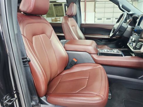 Used 2024 Ford Expedition Max Limited image 41