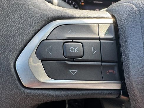 Used 2024 Jeep Compass Latitude AWD/4WD image 16