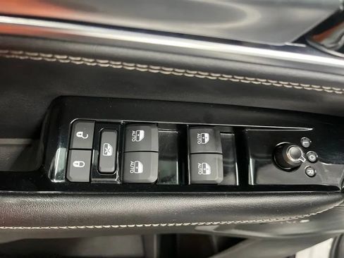 Used 2024 Jeep Wagoneer Series II AWD/4WD image 22