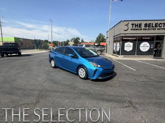 Used 2019 Toyota Prius LE FWD video 1