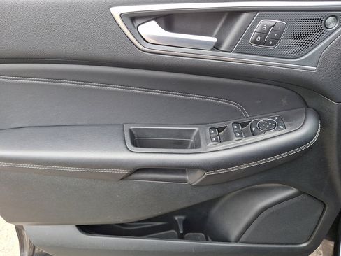 Used 2024 Ford Edge Titanium image 23